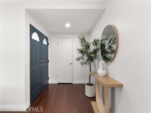 1113  Valley   Circle, Costa Mesa, CA