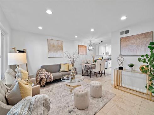 2338 Bunker Hill , Costa Mesa, CA