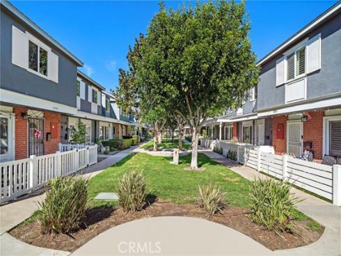 2338 Bunker Hill , Costa Mesa, CA