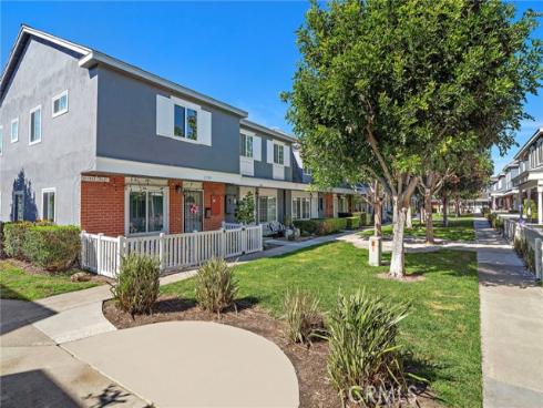2338 Bunker Hill , Costa Mesa, CA