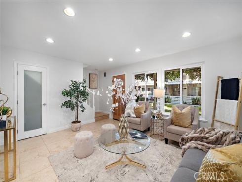 2338 Bunker Hill , Costa Mesa, CA