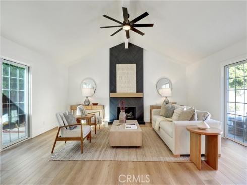 2046 Calvert , Costa Mesa, CA