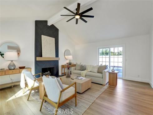 2046 Calvert , Costa Mesa, CA