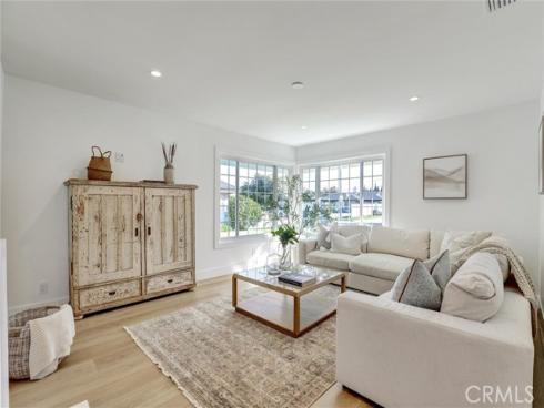 2046 Calvert , Costa Mesa, CA