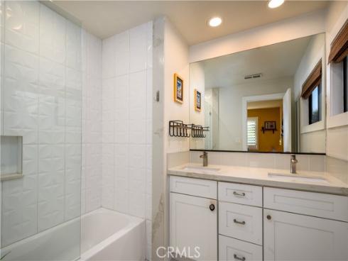 686  Governor St  , Costa Mesa, CA