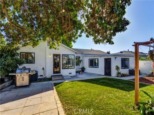 686  Governor St  , Costa Mesa, CA