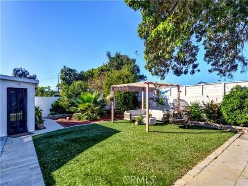 686  Governor St  , Costa Mesa, CA