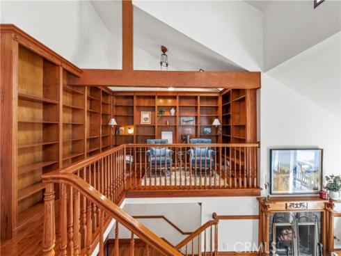 2074  Meadow View   Lane, Costa Mesa, CA