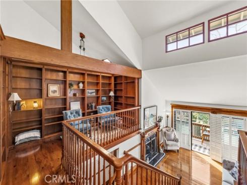 2074  Meadow View   Lane, Costa Mesa, CA