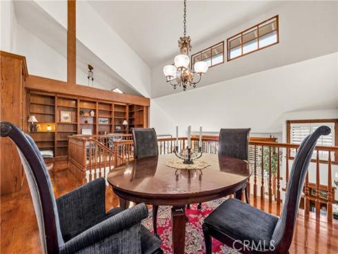 2074  Meadow View   Lane, Costa Mesa, CA