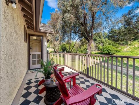 2074  Meadow View   Lane, Costa Mesa, CA