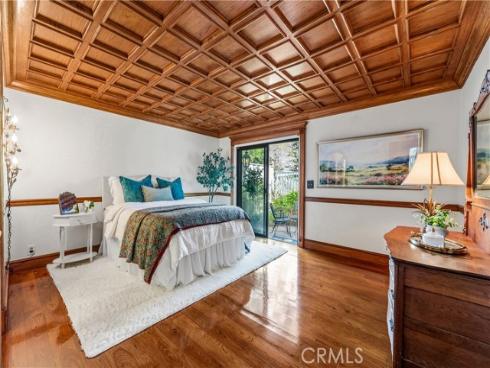 2074  Meadow View   Lane, Costa Mesa, CA