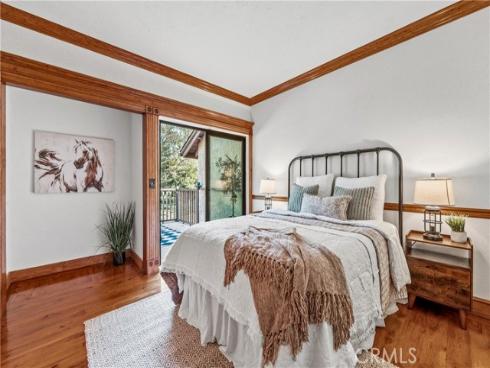 2074  Meadow View   Lane, Costa Mesa, CA