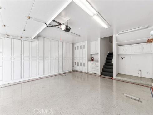 2074  Meadow View   Lane, Costa Mesa, CA