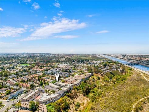 2231  Pacific  A1 , Costa Mesa, CA