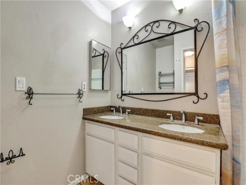 2554 Elden B102 Avenue, Costa Mesa, CA