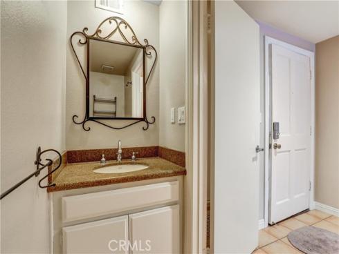 2554 Elden B102 Avenue, Costa Mesa, CA