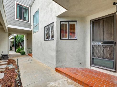 2554 Elden B102 Avenue, Costa Mesa, CA