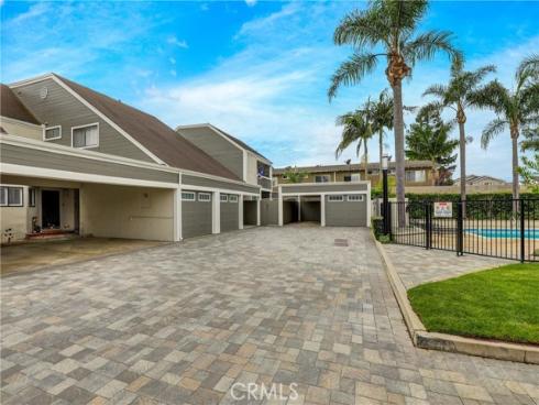 2554 Elden B102 Avenue, Costa Mesa, CA