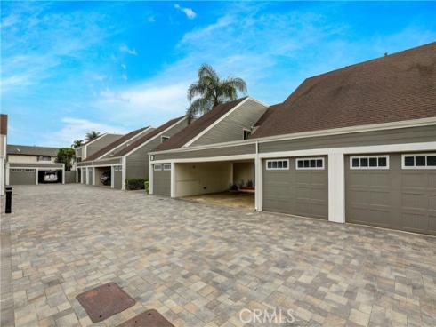 2554  Elden  B102  Avenue, Costa Mesa, CA