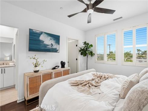 1683  Superior  , Costa Mesa, CA