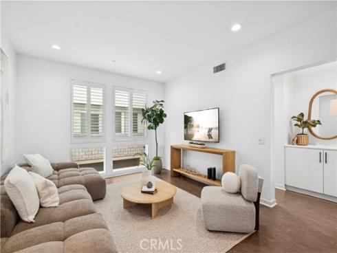 1683  Superior  , Costa Mesa, CA