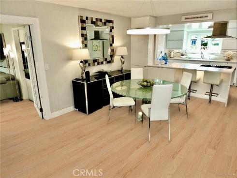 250  Bucknell Rd  , Costa Mesa, CA