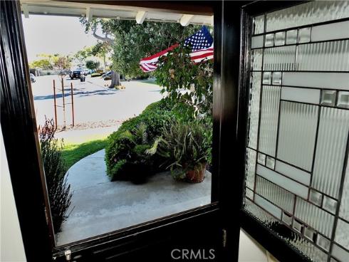 250  Bucknell Rd  , Costa Mesa, CA