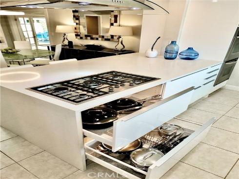 250  Bucknell Rd  , Costa Mesa, CA