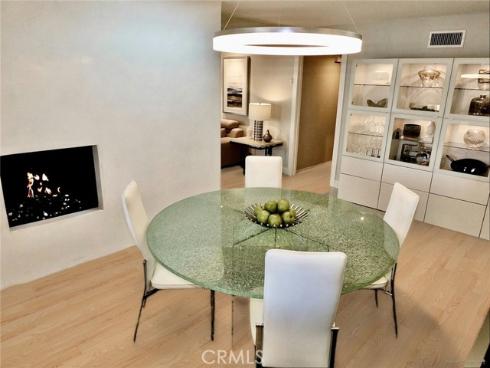 250  Bucknell Rd  , Costa Mesa, CA