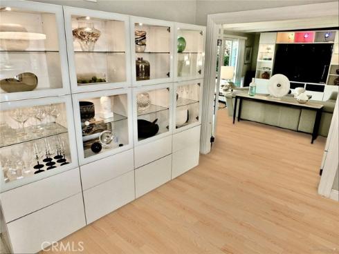 250  Bucknell Rd  , Costa Mesa, CA