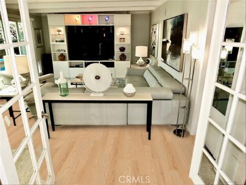 250  Bucknell Rd  , Costa Mesa, CA