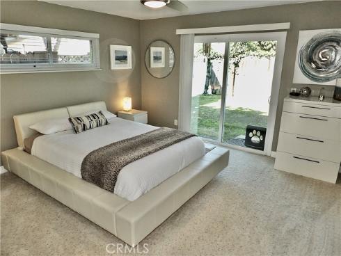 250  Bucknell Rd  , Costa Mesa, CA