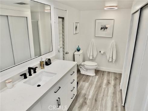 250  Bucknell Rd  , Costa Mesa, CA