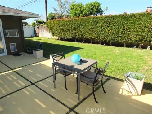 250  Bucknell Rd  , Costa Mesa, CA