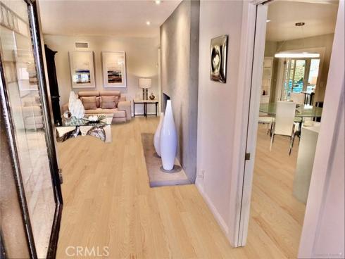 250  Bucknell Rd  , Costa Mesa, CA