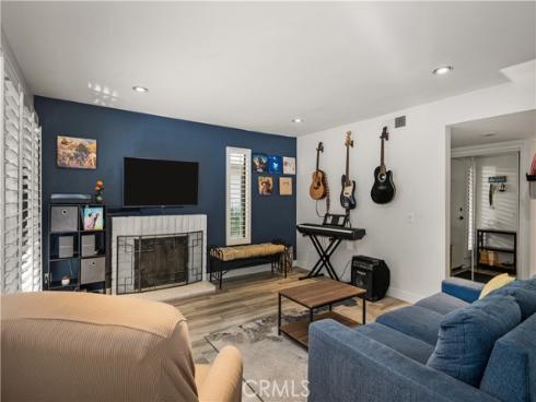 421  Bryson Springs  , Costa Mesa, CA