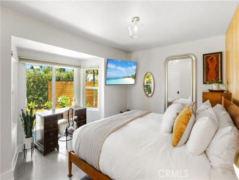 2110  President  , Costa Mesa, CA