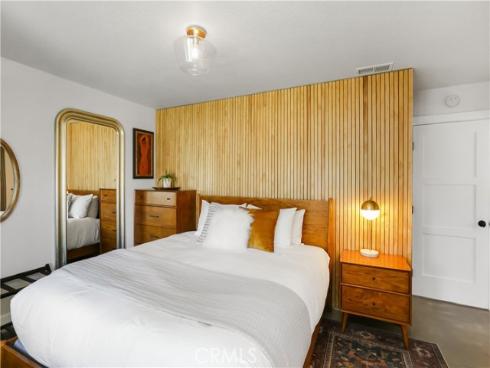 2110  President  , Costa Mesa, CA