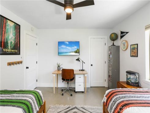 2110  President  , Costa Mesa, CA