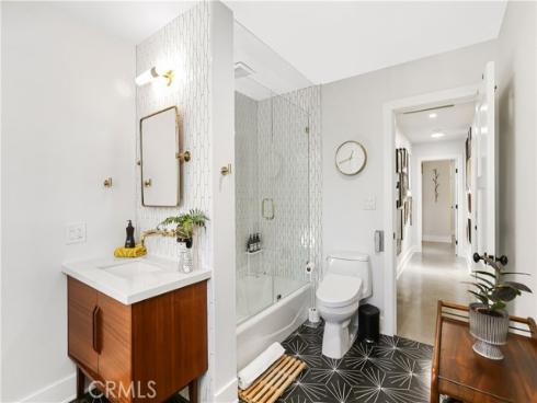 2110  President  , Costa Mesa, CA