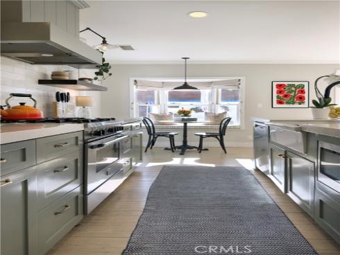 389  Mira Loma  , Costa Mesa, CA