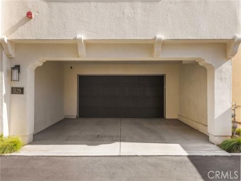 329  Ford  , Costa Mesa, CA