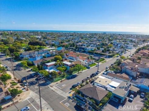 1586  Orange  , Costa Mesa, CA