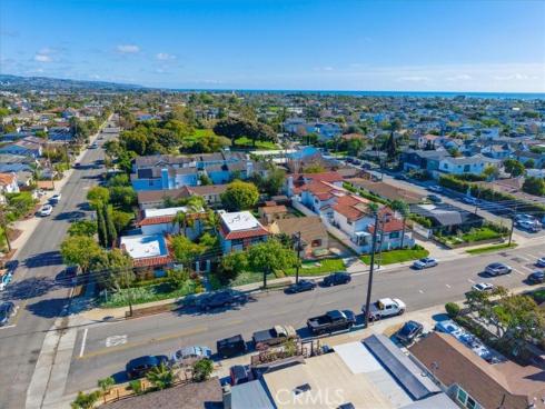 1586  Orange  , Costa Mesa, CA