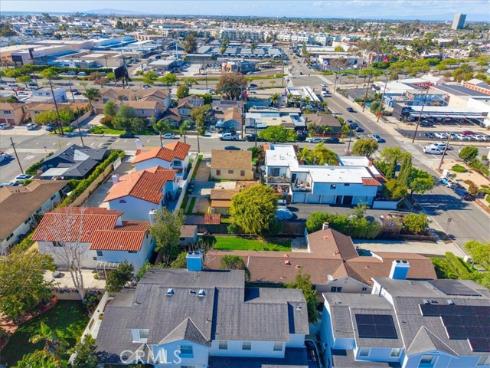 1586  Orange  , Costa Mesa, CA