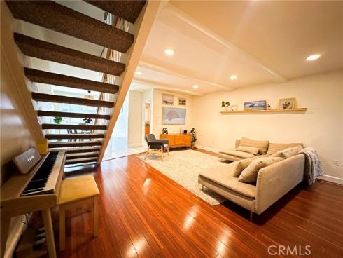 604  Lassen  199  Lane, Costa Mesa, CA