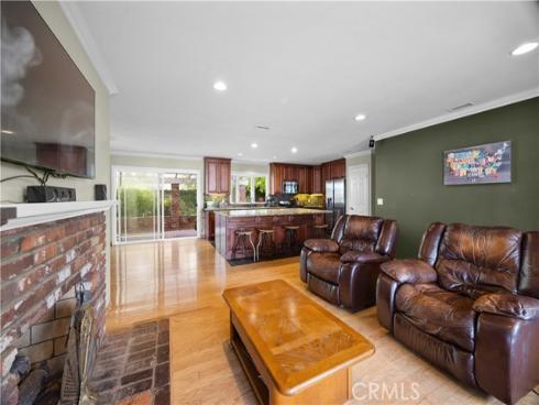 2836  Portola  , Costa Mesa, CA