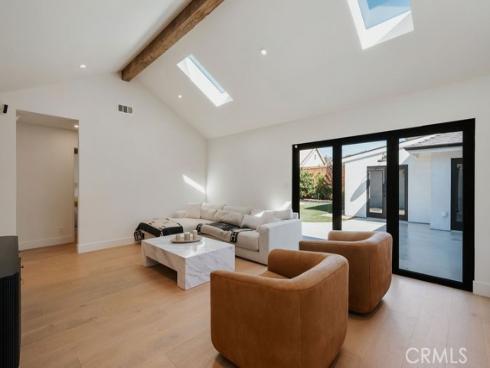 2820 Stromboli , Costa Mesa, CA