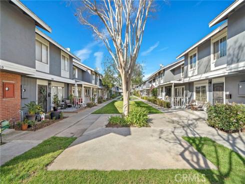2404  Niagara  , Costa Mesa, CA